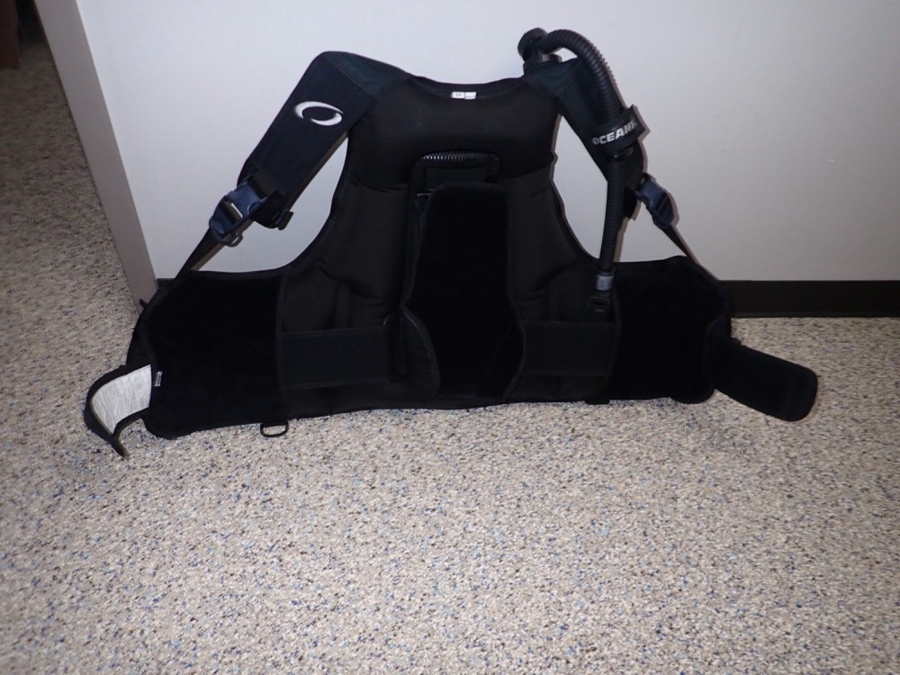 Oceanic Flex Weight Integrated BCD Size Large, Tested