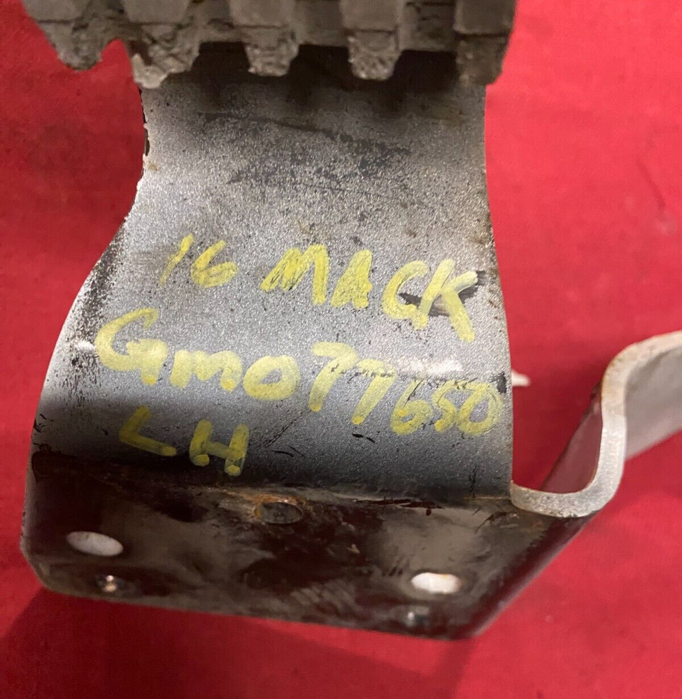 MACK CXU613 HOOD REST SUPPORT BRACKET LH