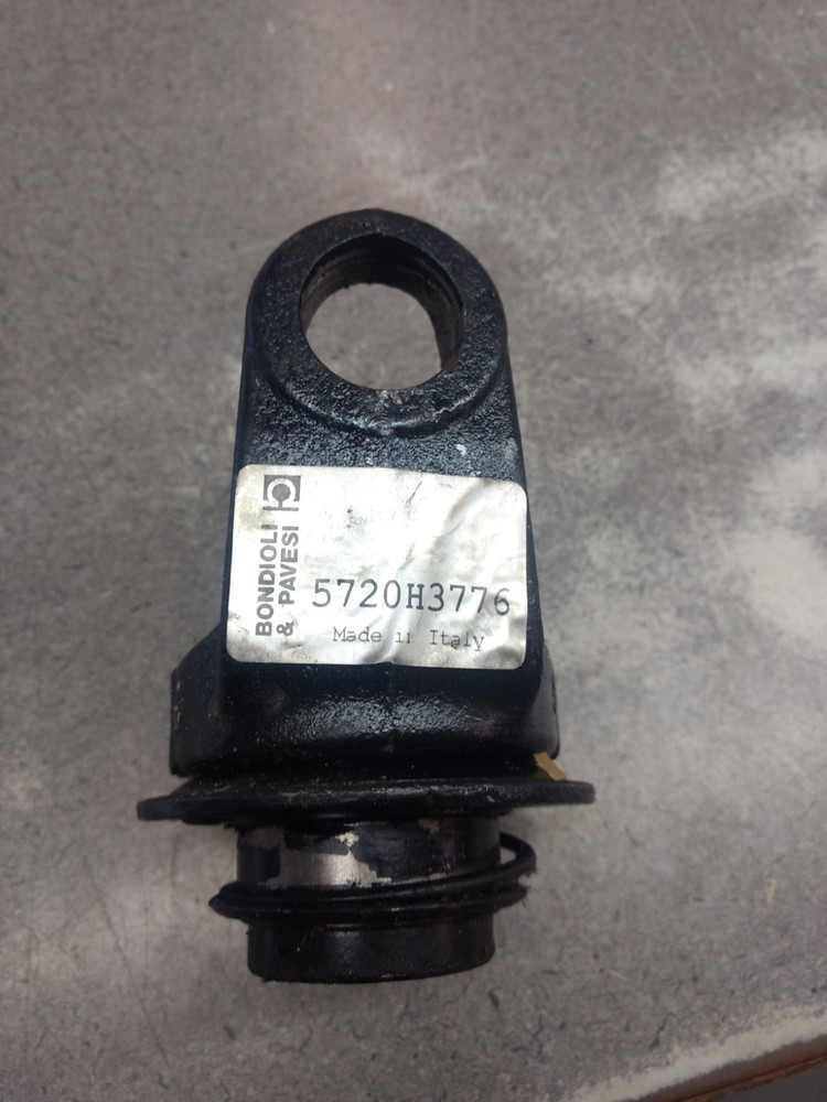 5720H3776 PTO YOKE