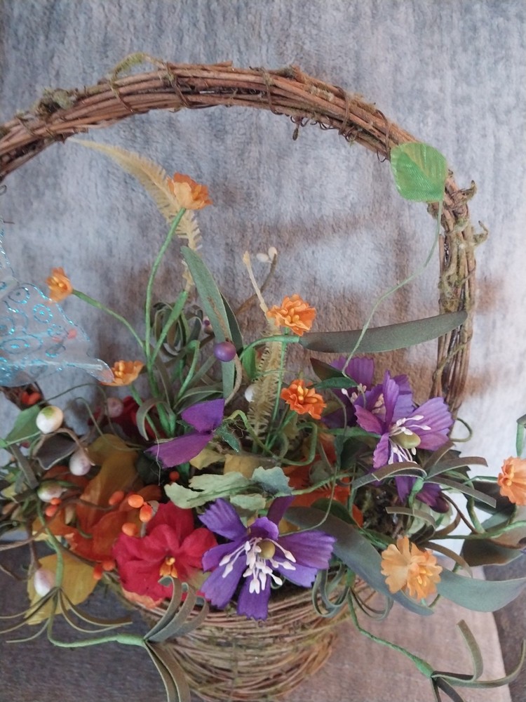 Spring Floral Wall Basket Hanging Decor