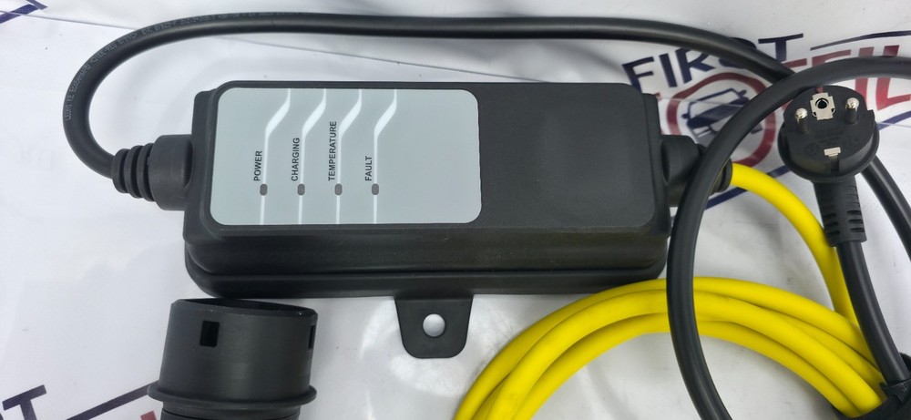 Original BMW charging cable for mains socket EU 10A type 2 9845149-10