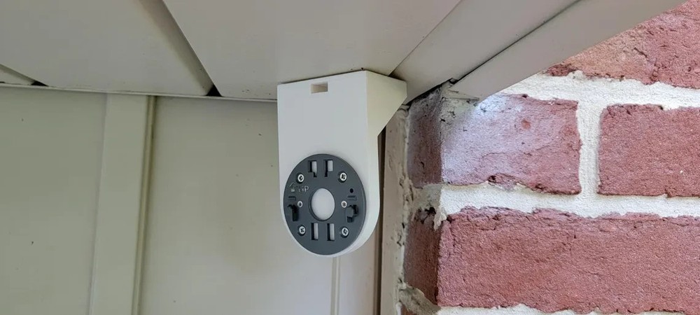 Ring Outdoor Cam Plus Mount, Ceiling, Wall, under Eaves, Wall, Post