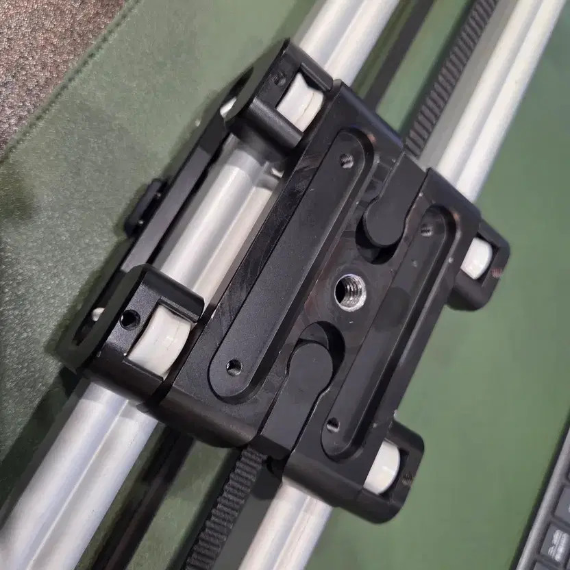 Edelkrone Slider Plus Middle V4 Camera Dolly with Accessories