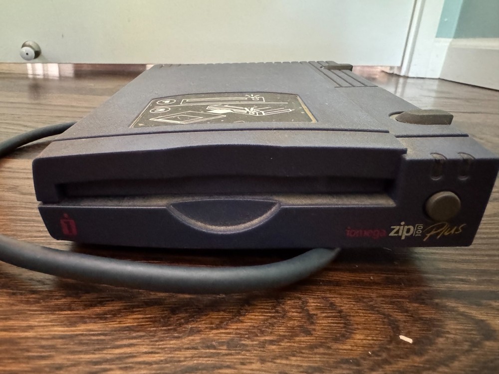 Iomega Zip 100 Plus Parallel Port External Drive Unit
