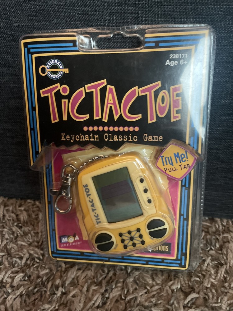 TIC TAC TOE Keychain Classic Game MGA Entertainment