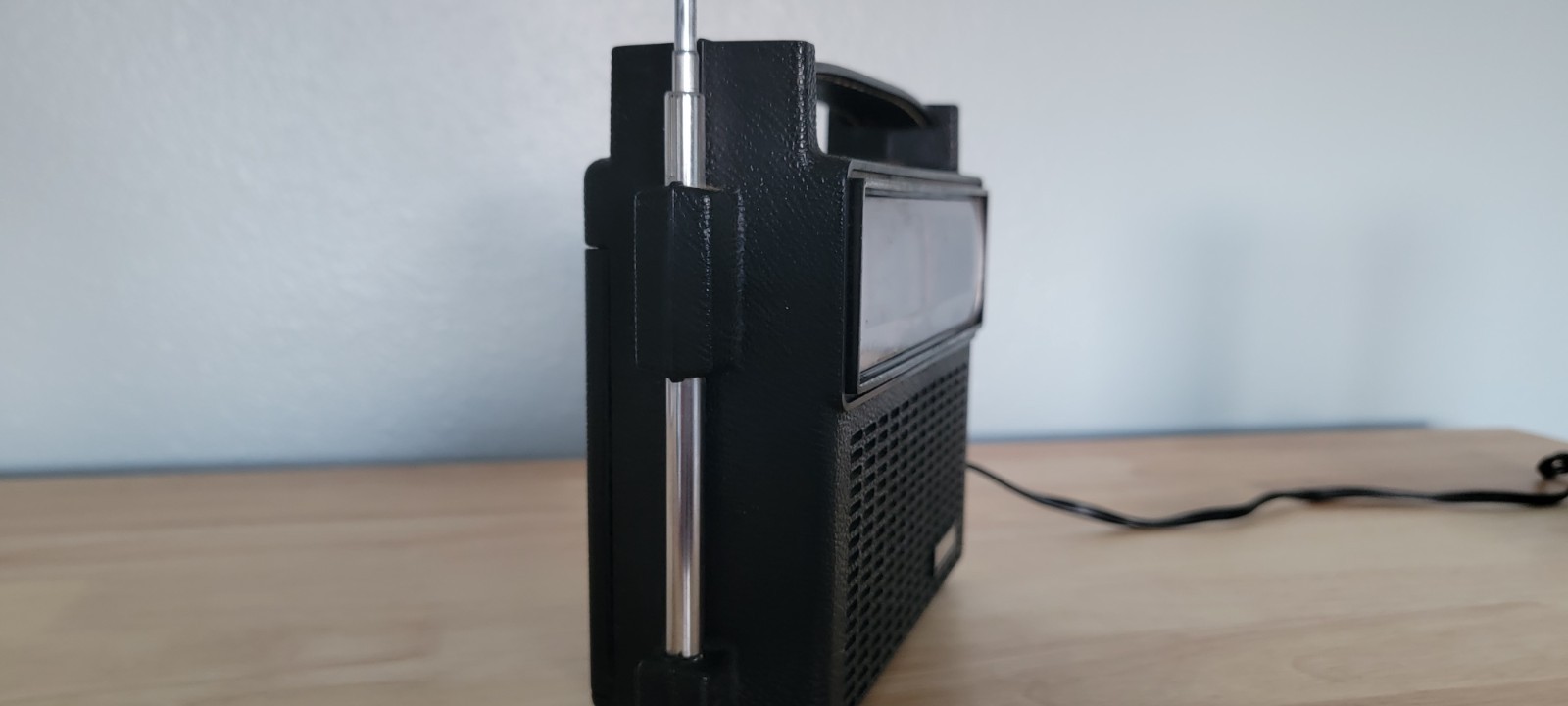 Vintage GE General Electric Two Way Power Solid State AM FM Radio 7-2810H WORKS!