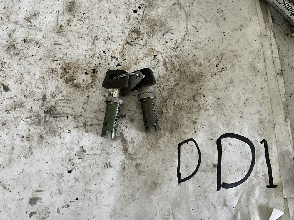 Piaggio Et4 Ignition Barrel And Keys