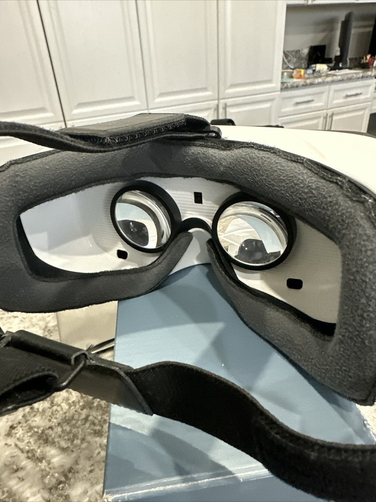 Samsung Gear VR Oculus 2015 Virtual Reality Headset
