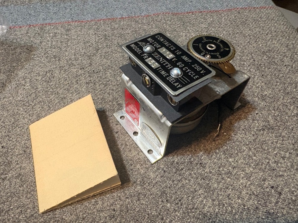 Zenith automatic Reset Timer Model FR 15S Time Delay Motor 115V 60 Cycle 10A250V