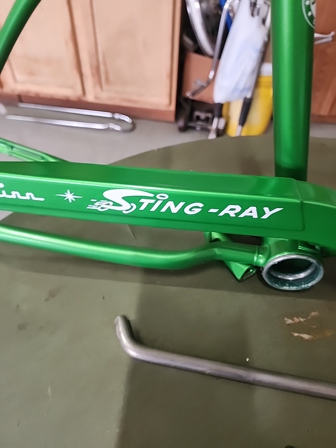 1966 SCHWINN STINGRAY LIME GREEN FRAME FORK + CHAINGUARD NICE SHAPE REPAINT L$$K