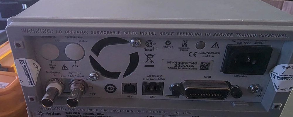 Agilent 33220A LXI 20 MHz Function Arbitrary Waveform Generator