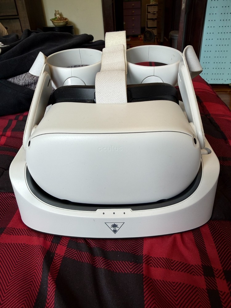 Meta Quest 2 With Turtle Beach Charging Station