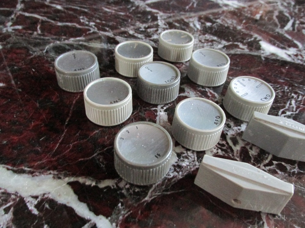 VERY NICE NATIONAL RADIO NC 300/03 KNOBS (OR OTHER) 54 66 183 270 109 240 HR0