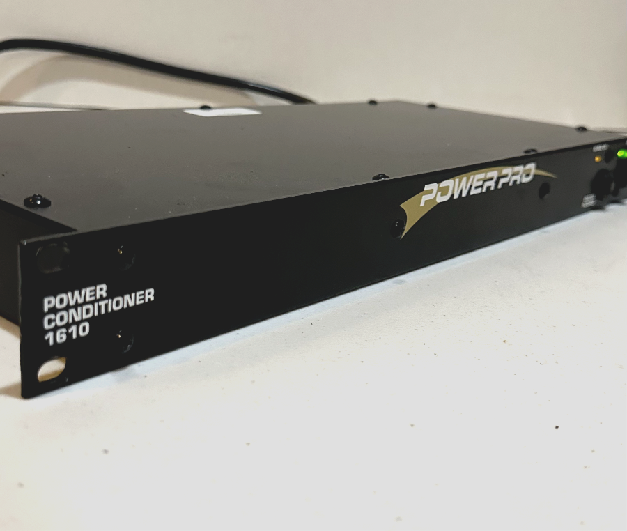 Powerwerks Server Rack Model 1610 Power Pro Conditioner