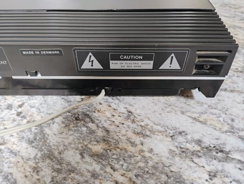 Bang & Olufsen Beogram TX 2 Turntable- works mostly, please read