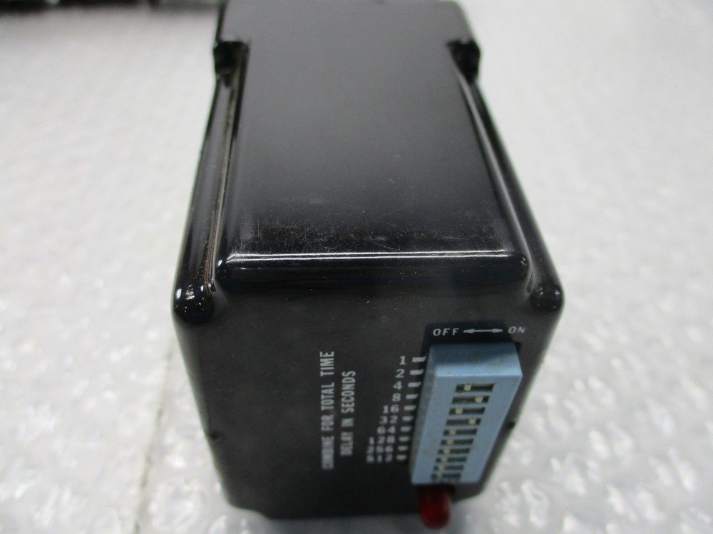 SSAC TDS120AL-1379S TIME DELAY RELAY NSNP