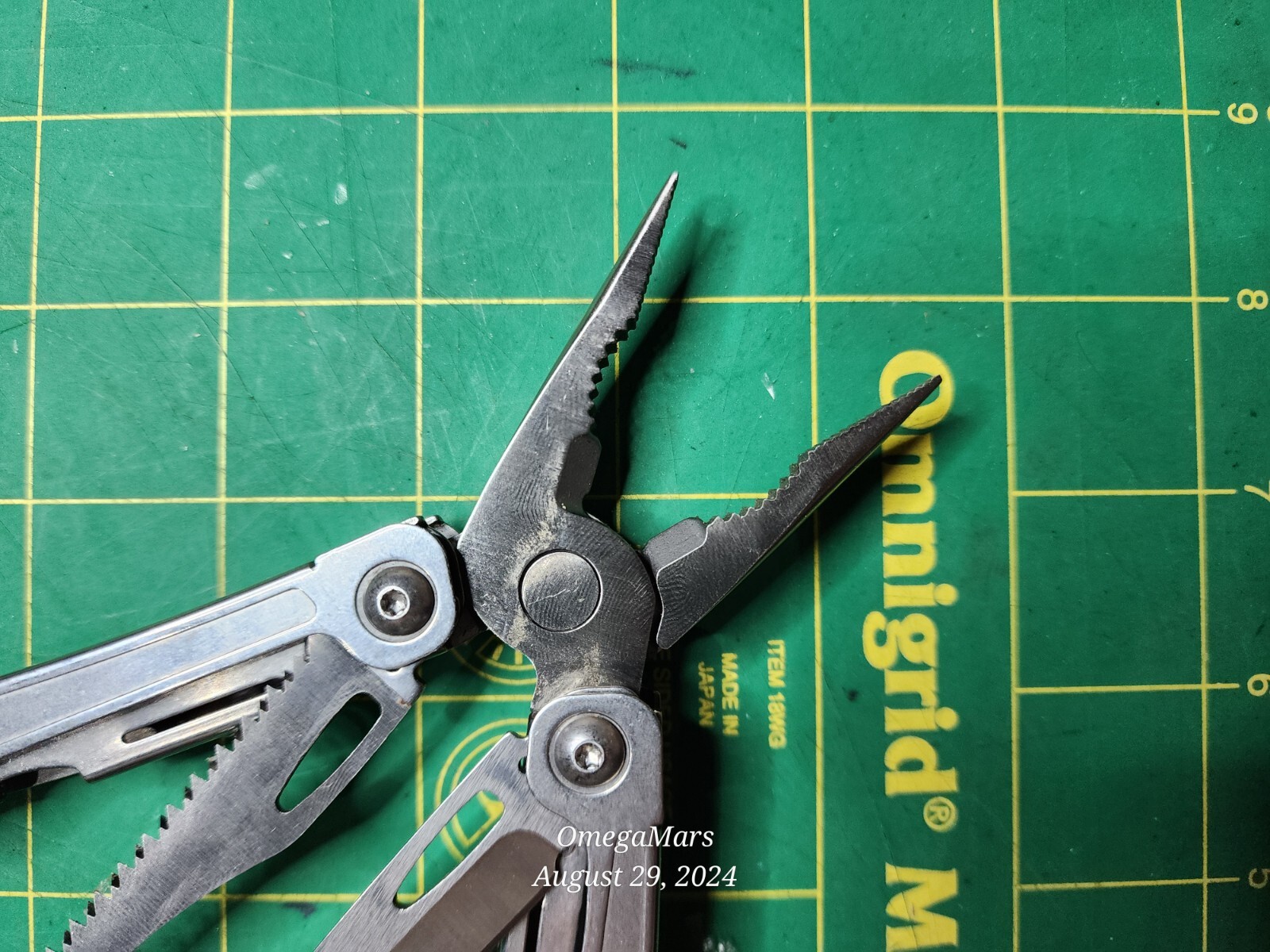 Leatherman Sidekick one at random