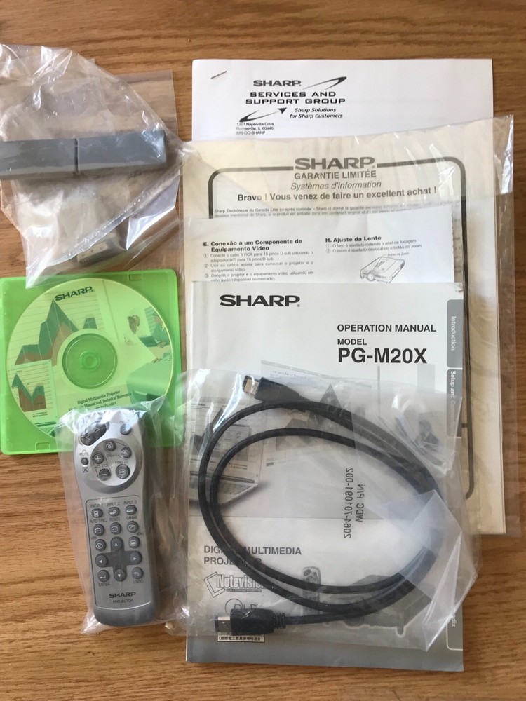 SHARP NOTEVISION M20X DIGITAL VIDEO PROJECTOR WITH REMOTE  Control