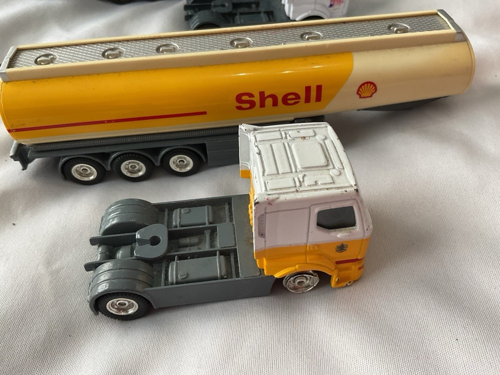 Boxed Matchbox x 2 Plus Corgi Unboxed x 5