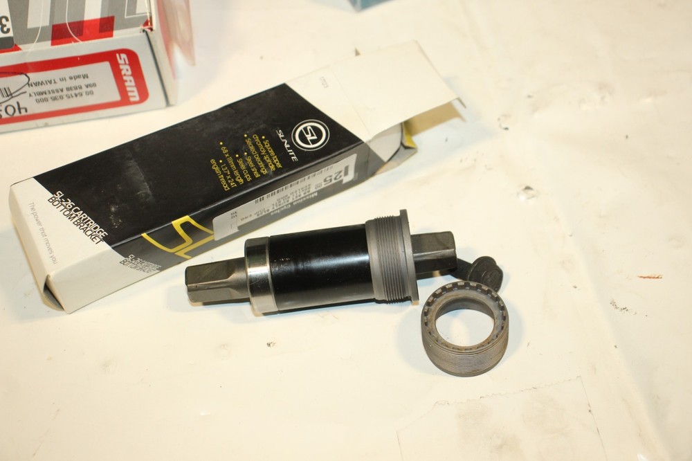 SunLite SL-26 Cartridge Bottom Bracket Set