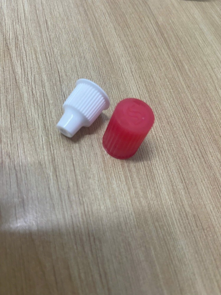 Durable Plastic Nozzle Cap for Containers