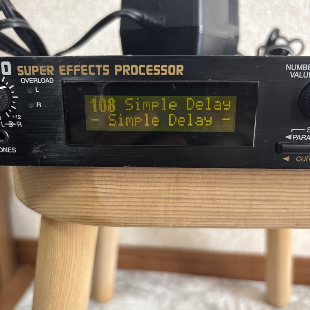 BOSS Pro SE-70 Super Effects Processor 100V