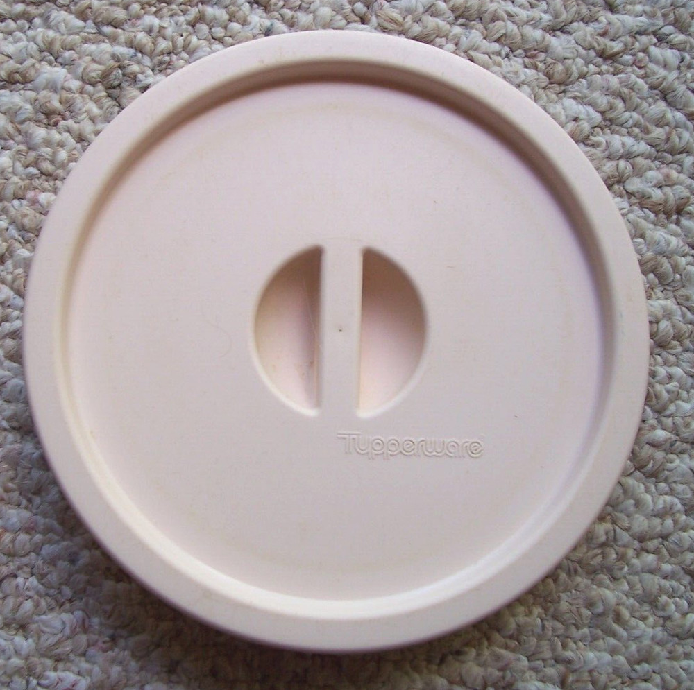 Tupperware Replacement Cannister Lid #2717A