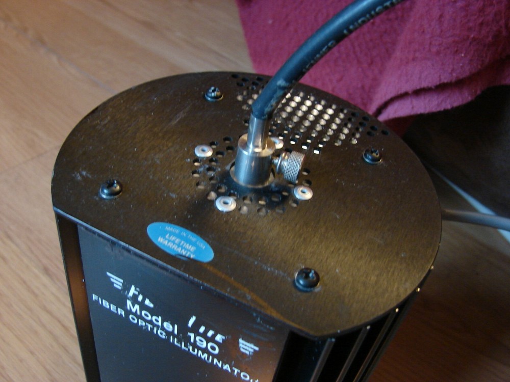 Dolan Jenner Fiberlite Model 190 fiber Optic illuminator