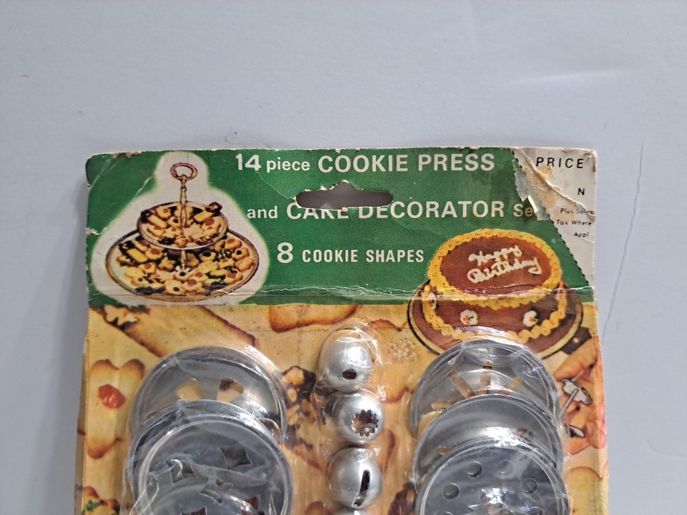 Vintage Fairgrove Cookie Press and Decorator Set