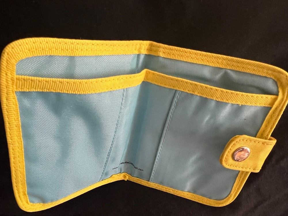 Vintage Y2K David & Goliath Chicks Rule! Wallet