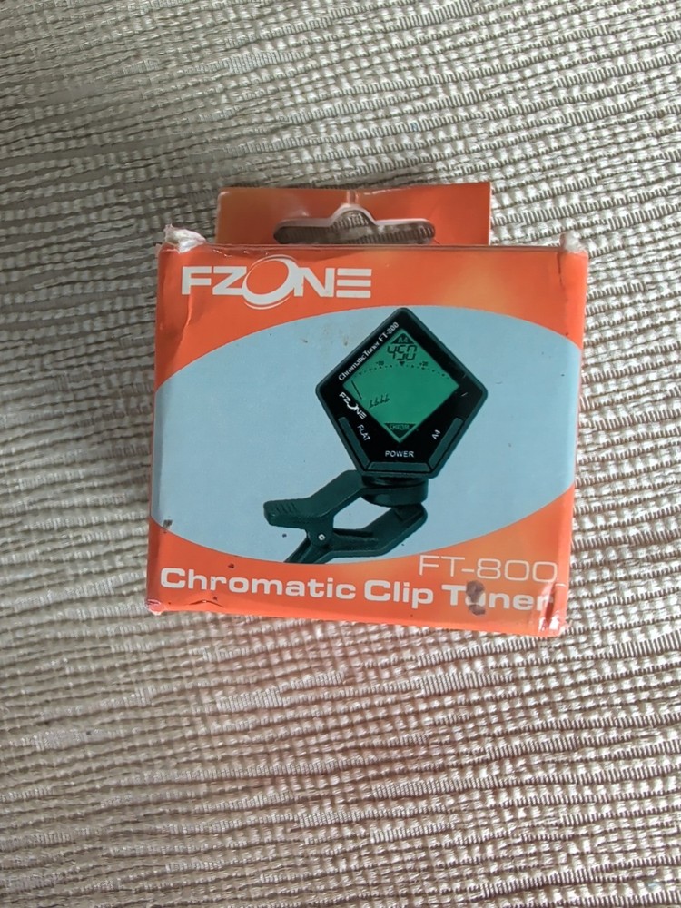 FZONE FT -800 chormatic TUNER CLIP ON DIGITAL used PACKAGE