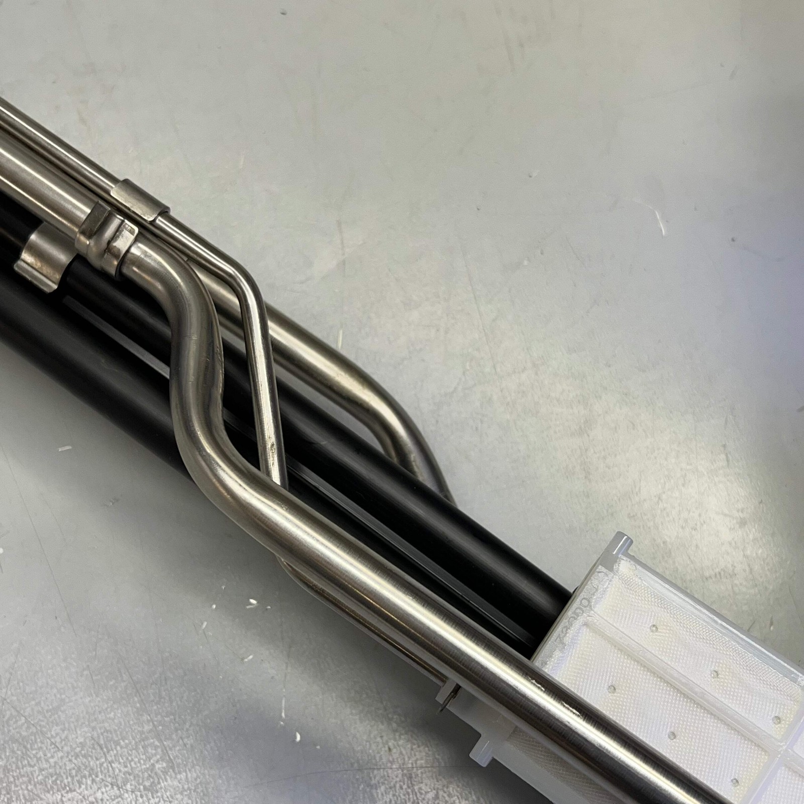 NAVISTAR Genuine International Def Diesel Exhaust Fluid Sensor 5012175R91