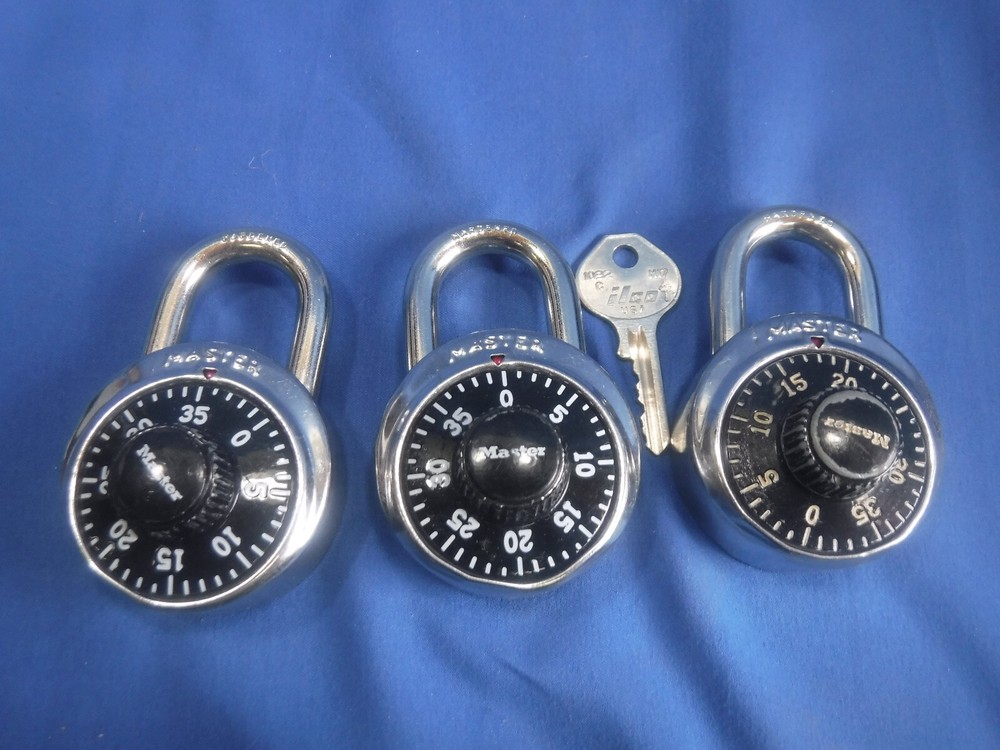 THREE Master Locks PRE-OWNED/USED Combination Black Padlocks 1525 Lock With Key!