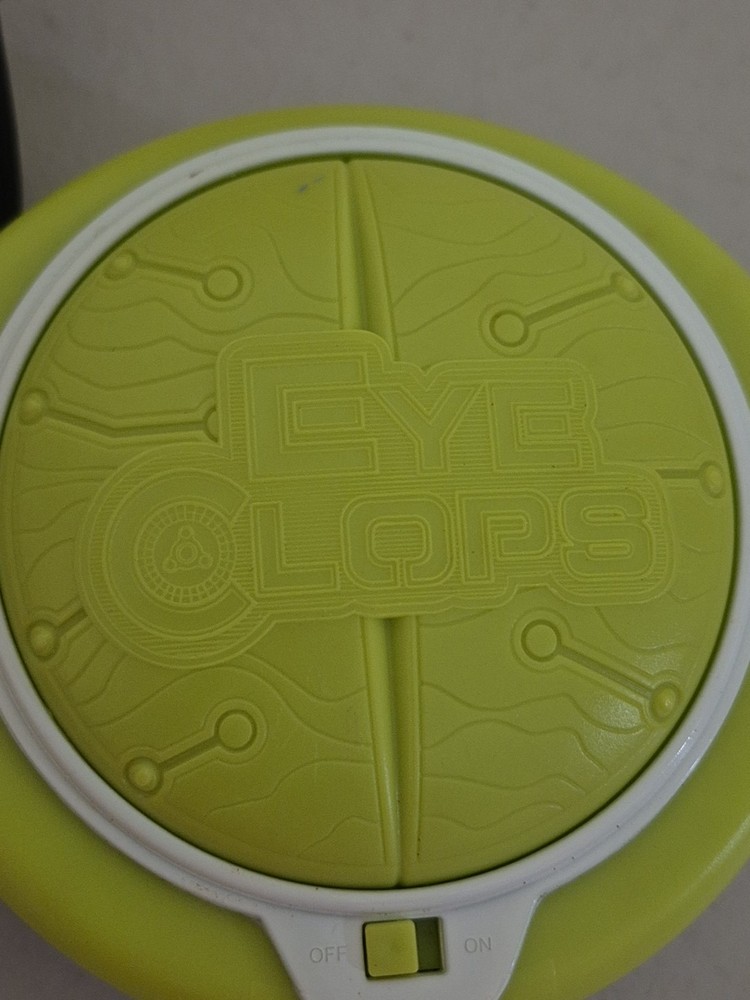 2007 Jakks Pacific EyeClops Bionic Eye Plug & Play Microscope/Magnifier