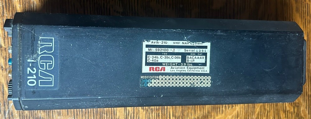 RCA AVN-210 VHF NAV System No plug