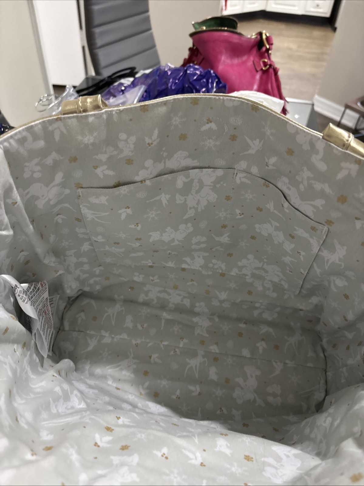 Disney Parks Mickey & Minnie Kissing Skating Gold Heart Briar Large Tote Bag NWT