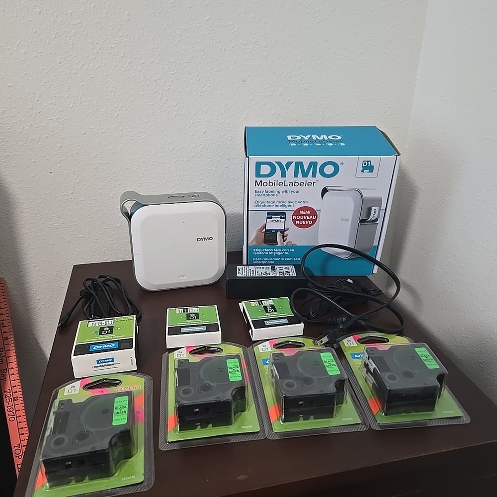 DYMO MobileLabeler Label Maker Bluetooth Bundle 11 New Cartridges  8 Are Neon