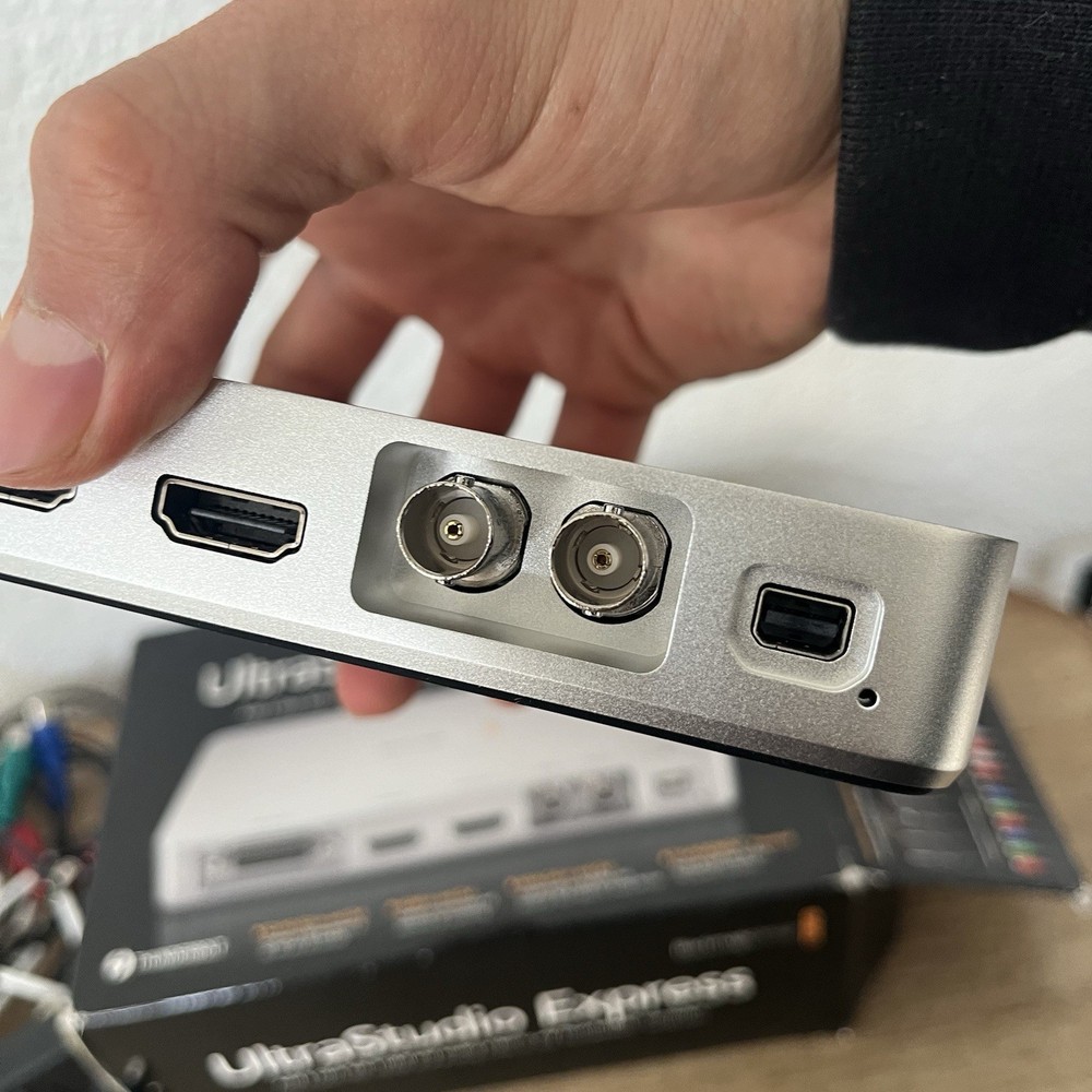 Blackmagic Design UltraStudio Express Thunderbolt Cables