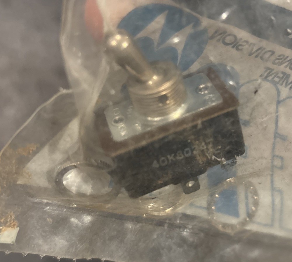 NOS NIB MOTOROLA Toggle Switch Part No. 40-80247-Radio-Train Track Switch