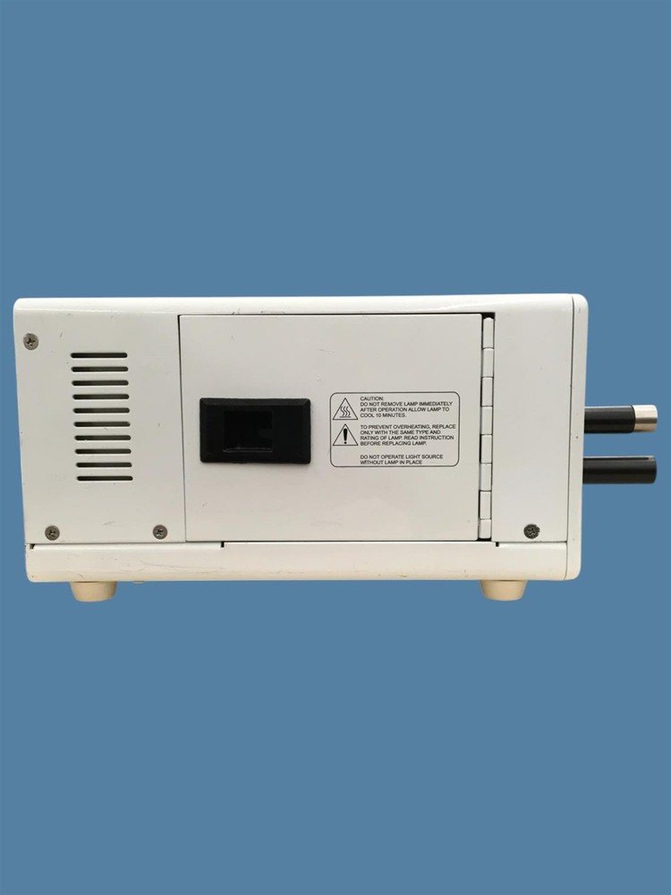 Sunoptics Surgical SolarMaxx 300 Xenon Light Source