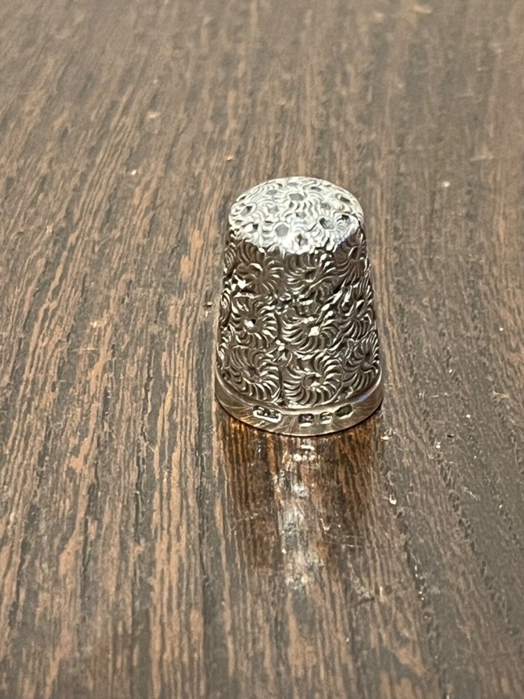 Antique Silver Decorative Thimble