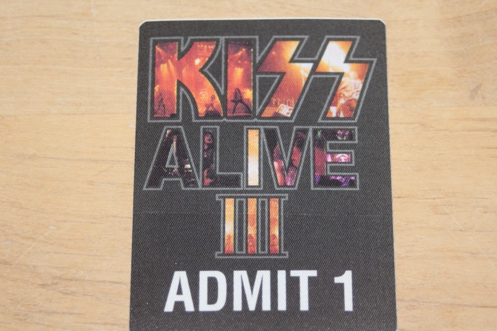 KISS  - Unused Backstage Pass Alive III- FREE SHIPPING -