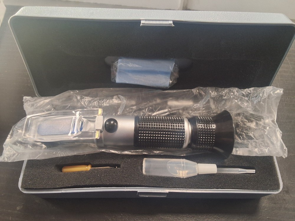 Extech Instruments RF41 Portable Refractometer With Case