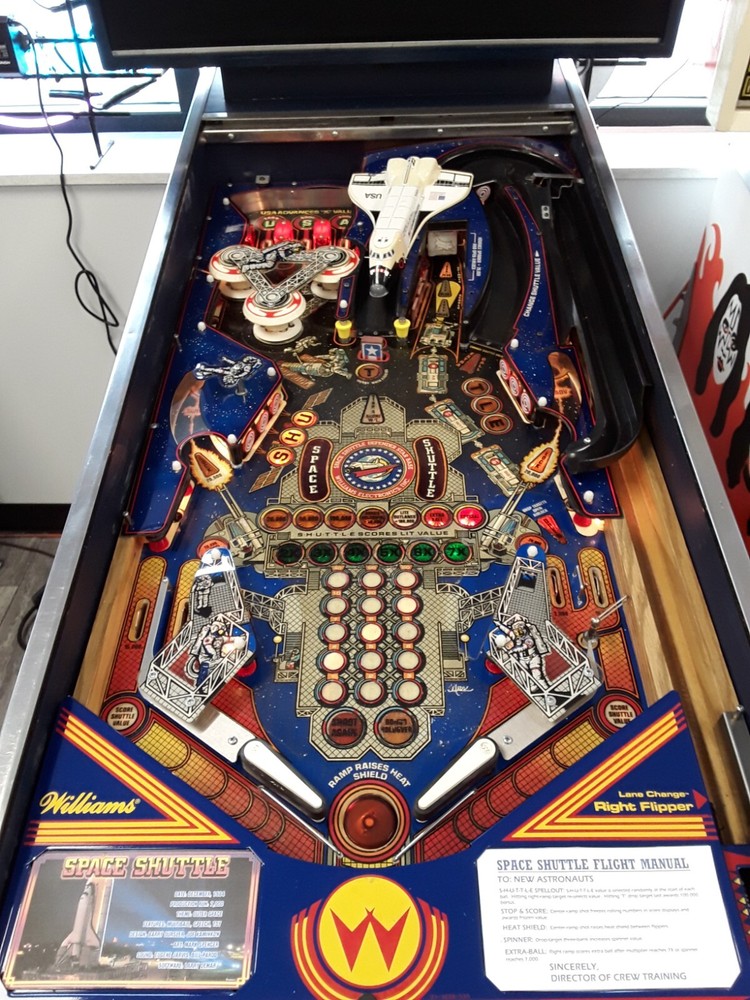 Space Shuttle Pinball Machine by Williams