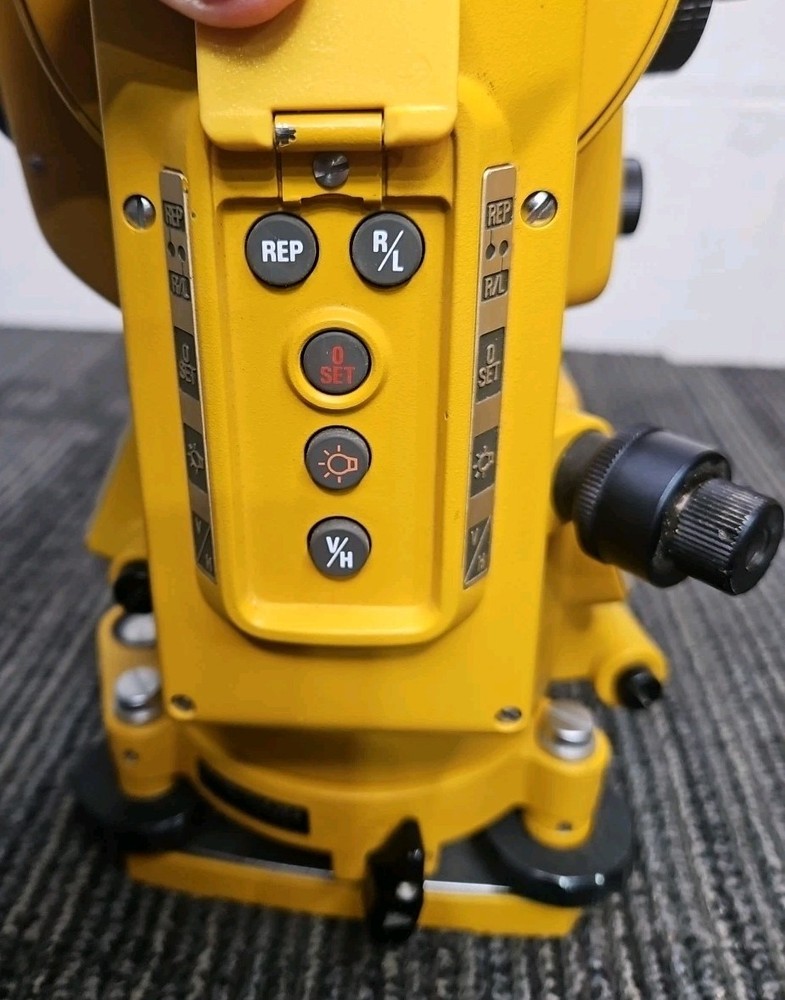Topcon GTS-3B Total Station + Case - READ