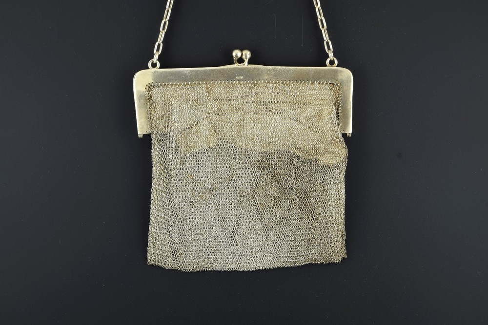 Silver mesh bag, 19th century.