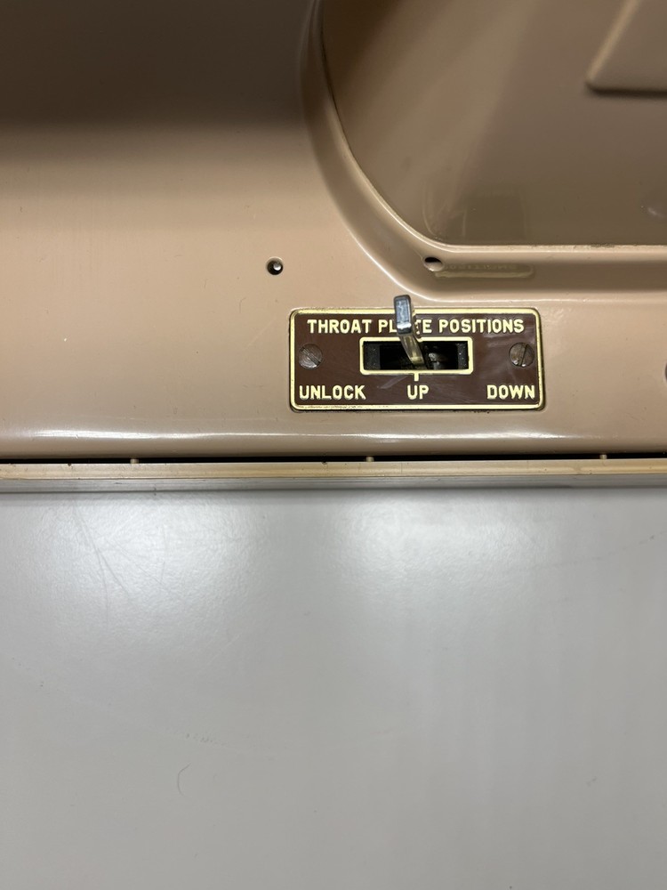 SINGER 403 A Sewing Machine
