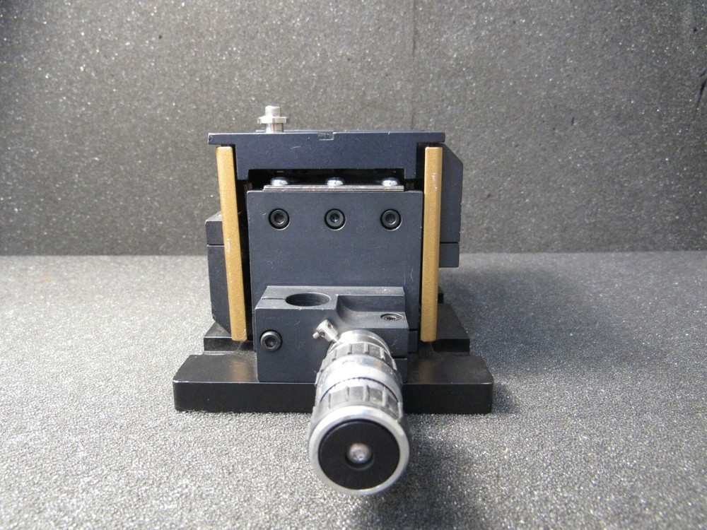 Thorlabs MDE330TH XYZ Flexure Stage