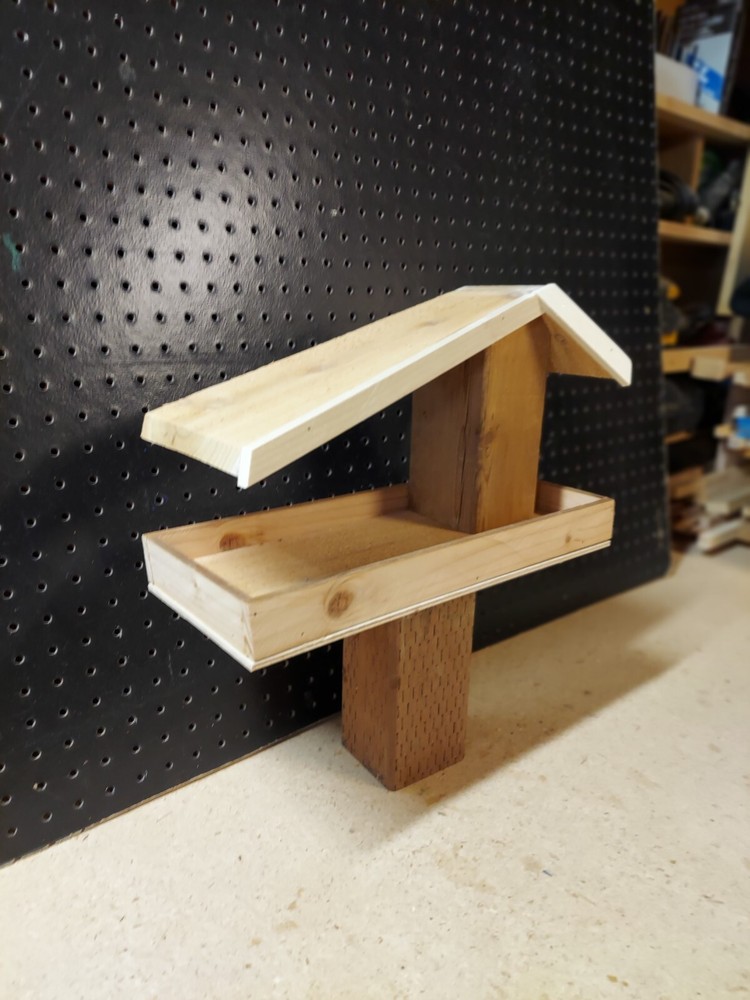 Cedar and Pine - open all sides bird feeder (or for squirrels) Easy fill & clean