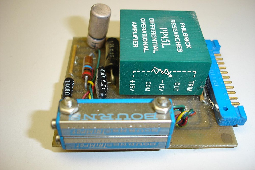 PhilBrick Researches PP45L Solid State Amplifier + Trimpot / Potentiometer